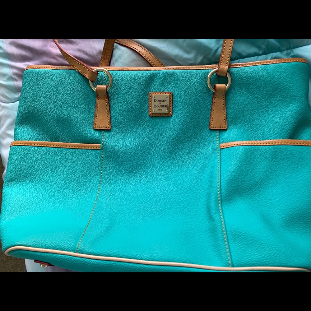 Dooney & Bourke bag